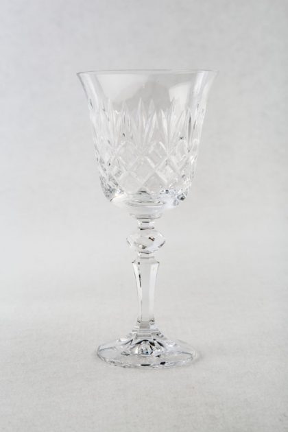 Copa tallada de vino blanco