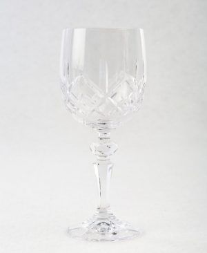 Copa Tallada Tulipa  vino tinto