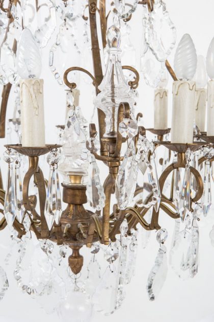 Chandelier o lámpara de araña de latón