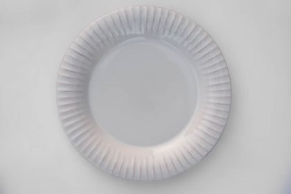 Plato llano de loza radial