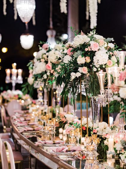 Mesa espejo y madera dorada, ovalada estilo Art Deco para 20 comensales